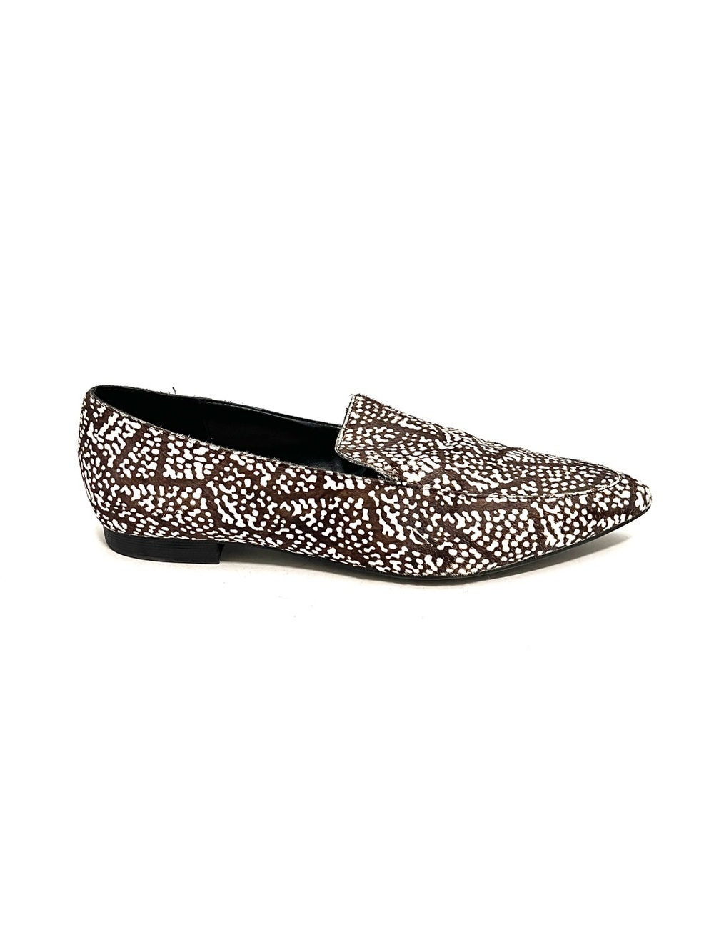 Vintage Y2K brown and white patterned pony hair pointed toe slip on loafers